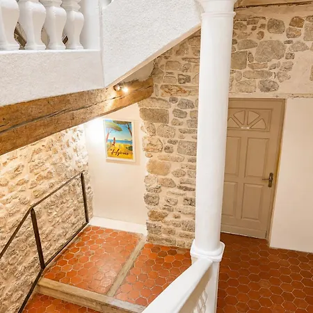 Les Voutes Hyeroises, Centre Historique Pieton De Apartment Hyères