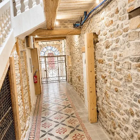 Les Voutes Hyeroises, Centre Historique Pieton De Apartment *